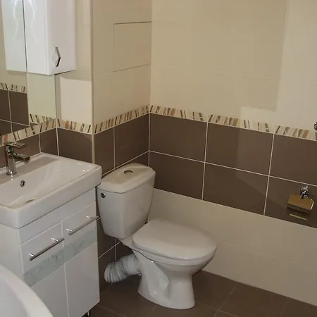 One-bedroom Flat On Pritytskogo Street Appartamento